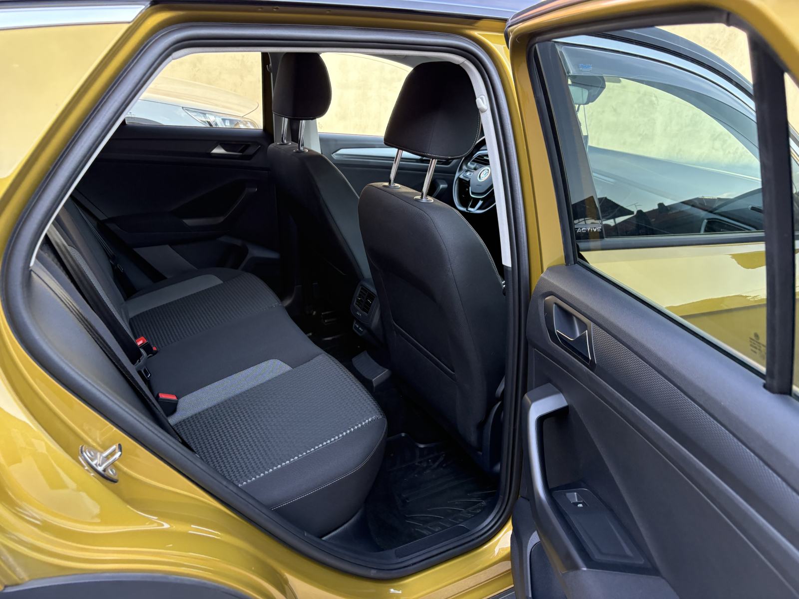 VW T-Roc 1,5 TSI ACTIVE AUTOMATIK, fotografija 16