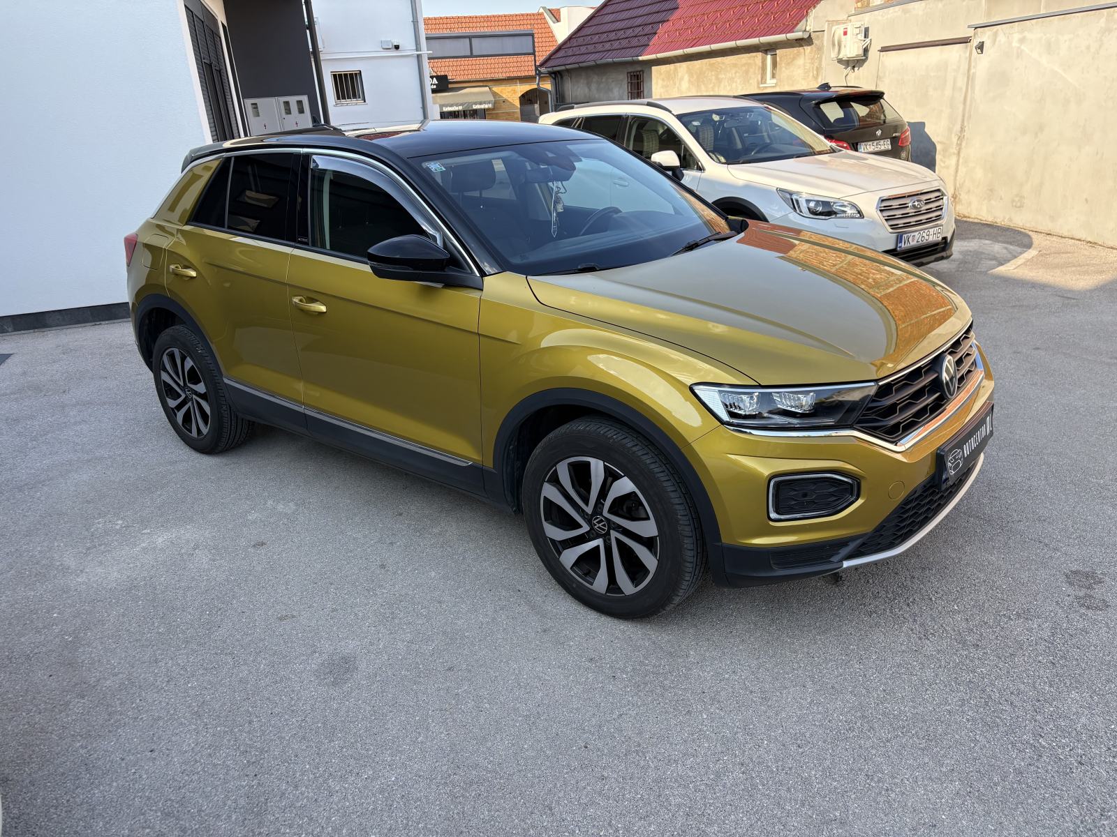 VW T-Roc 1,5 TSI ACTIVE AUTOMATIK, fotografija 3