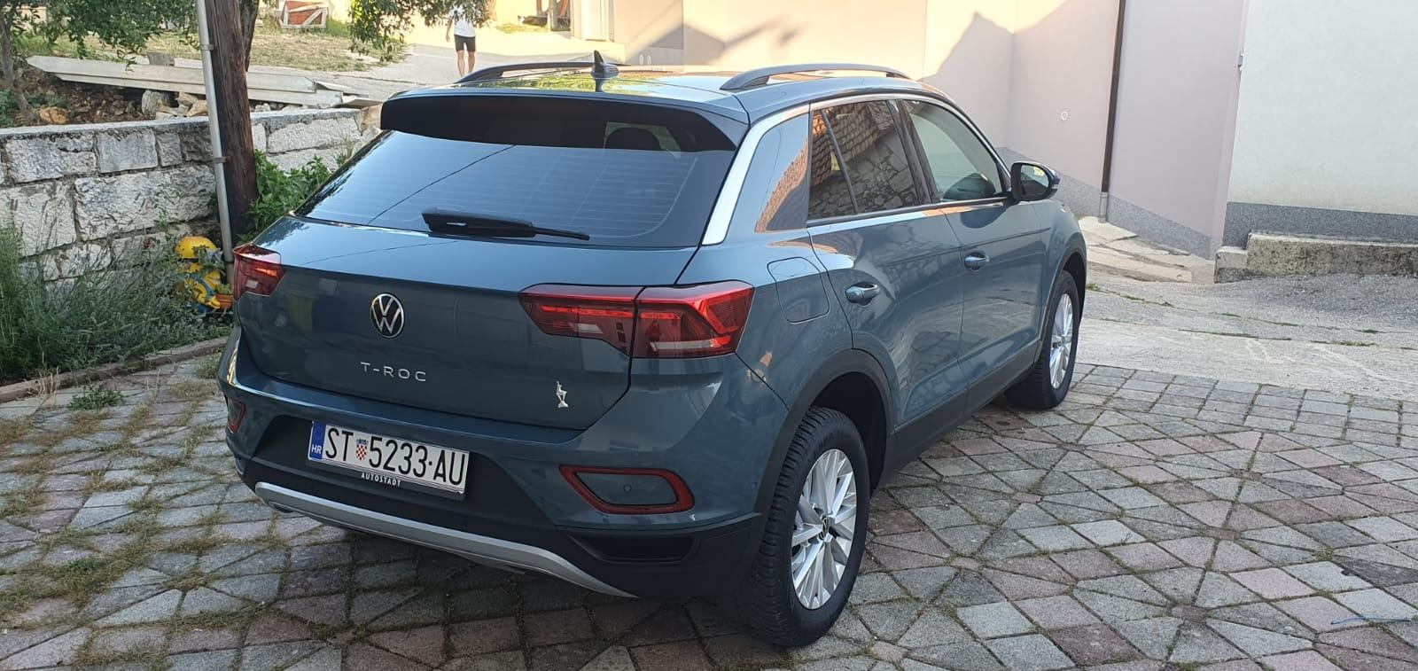 VW T-Roc 1,5 TSI automatik 2024 god sa 40400km, fotografija 5
