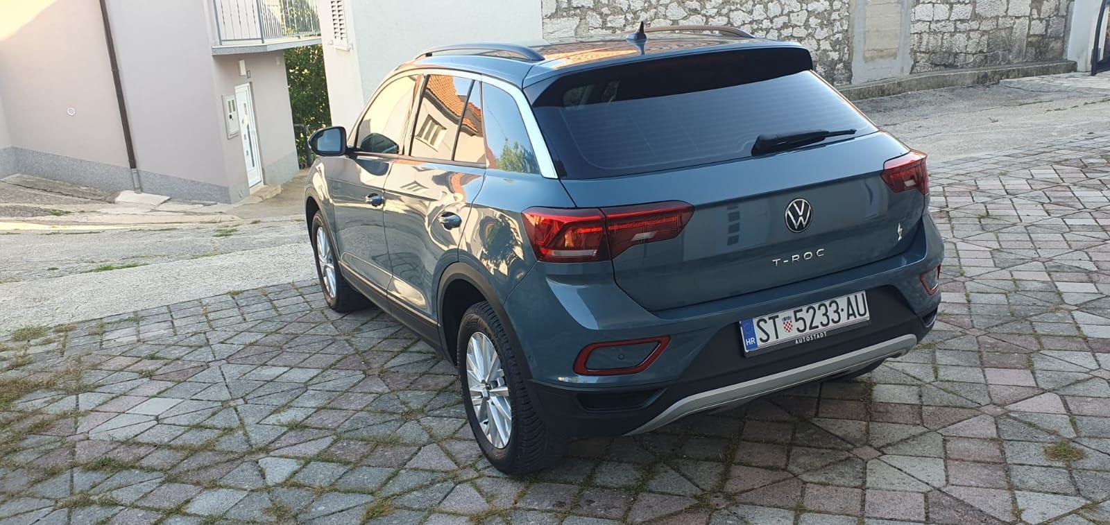 VW T-Roc 1,5 TSI automatik 2024 god sa 40400km, fotografija 11