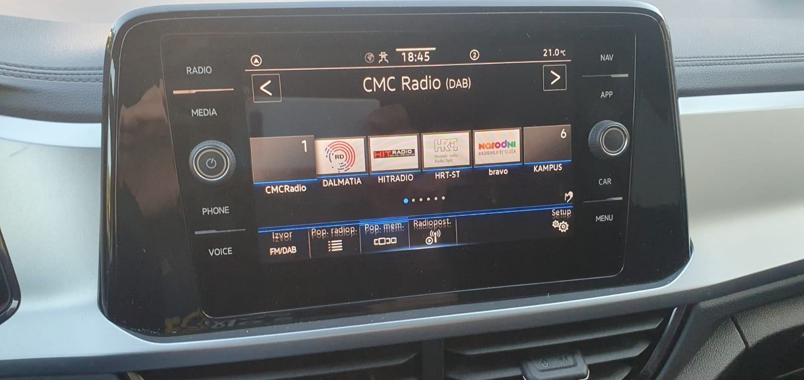 VW T-Roc 1,5 TSI automatik 2024 god sa 40400km, fotografija 13