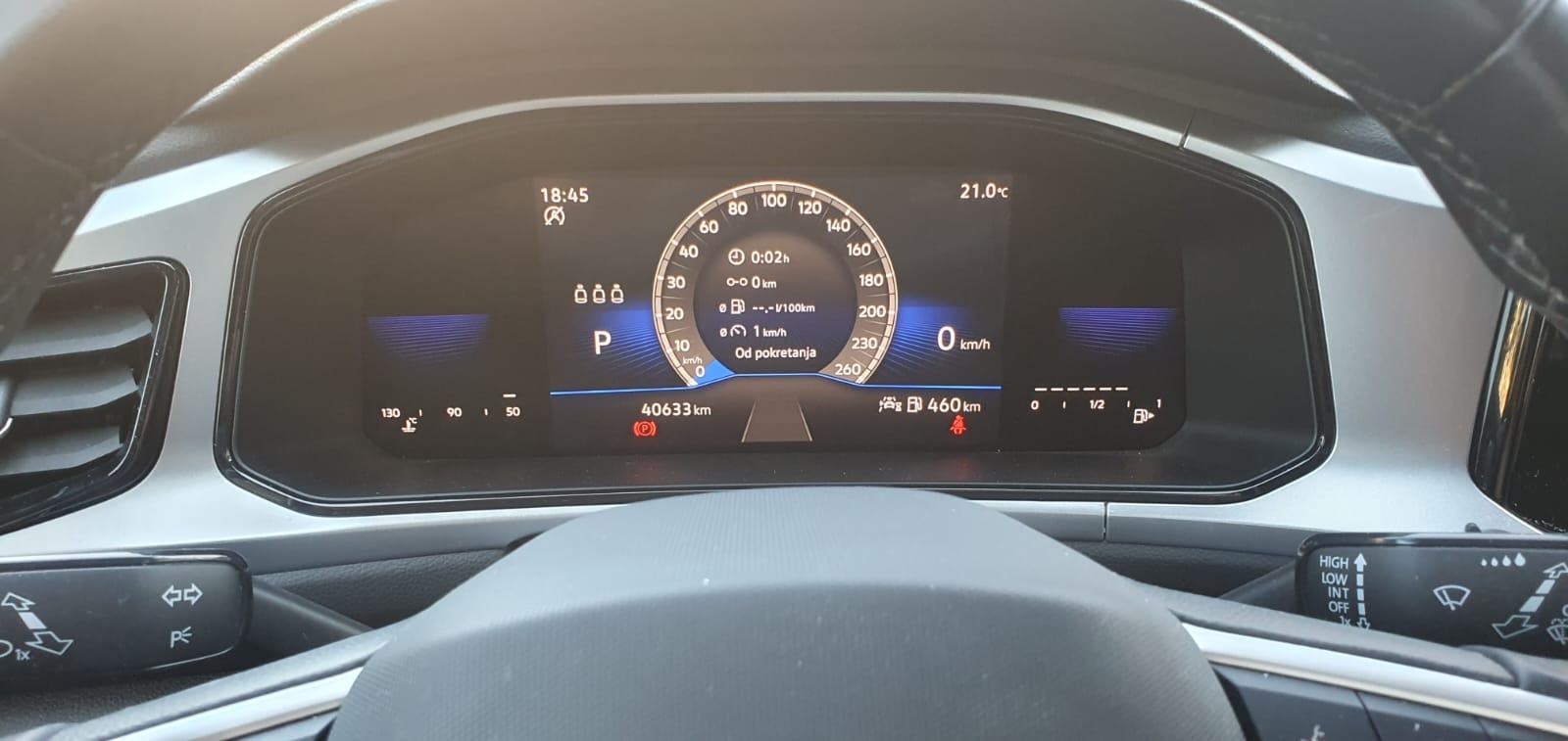 VW T-Roc 1,5 TSI automatik 2024 god sa 40400km, fotografija 12