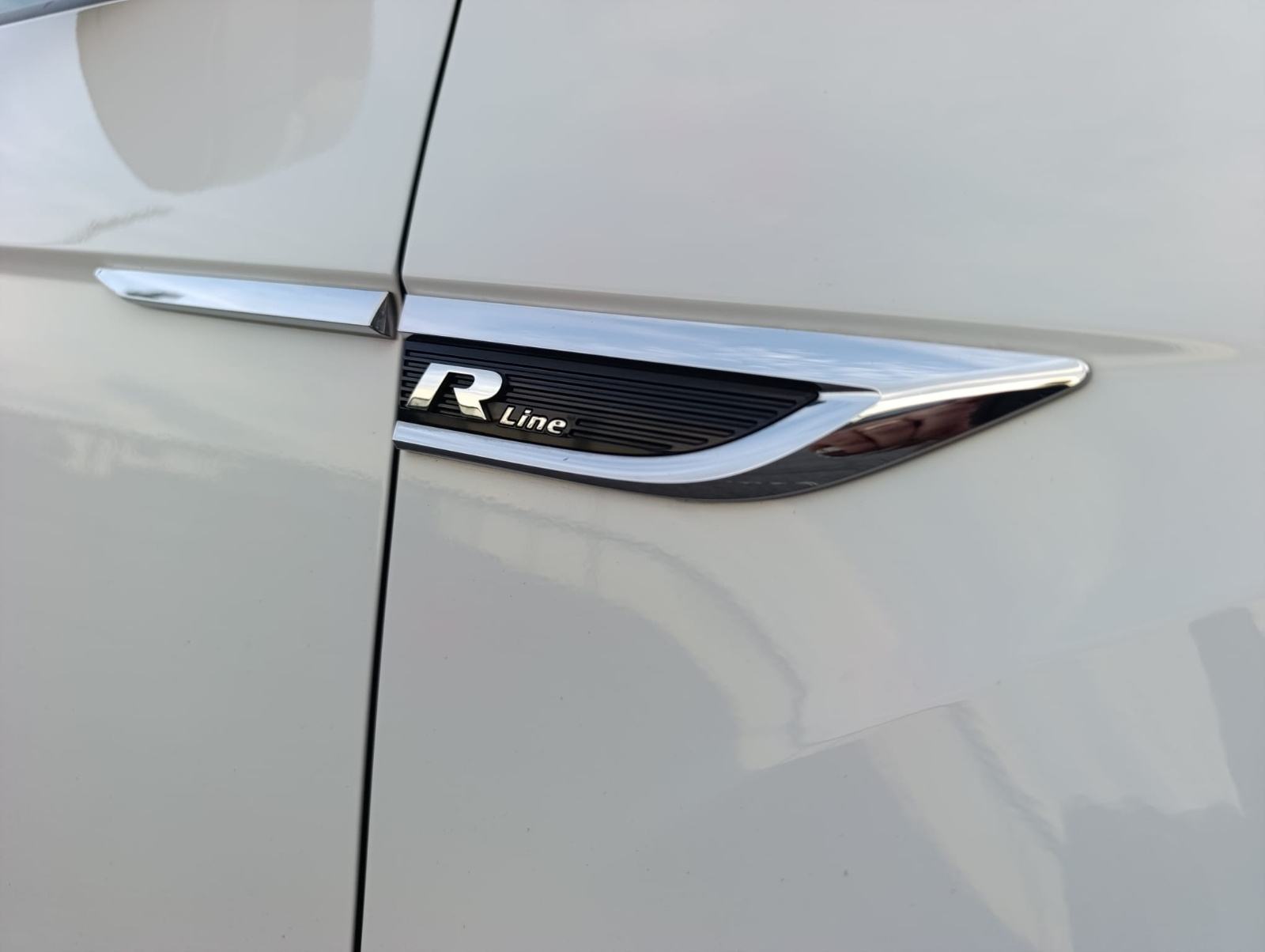 VW T-Roc R-Line 1,5 TSI automatik Nove gume i nove kočnice registriran, fotografija 8