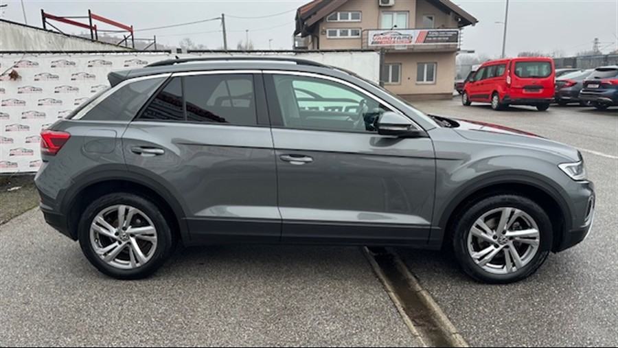 VW T-Roc 1.5 TSI DSG, 150KS, Virtual, LED, Kam. ACC, Servisna, U PDV-u, pogled izvana - slika 4