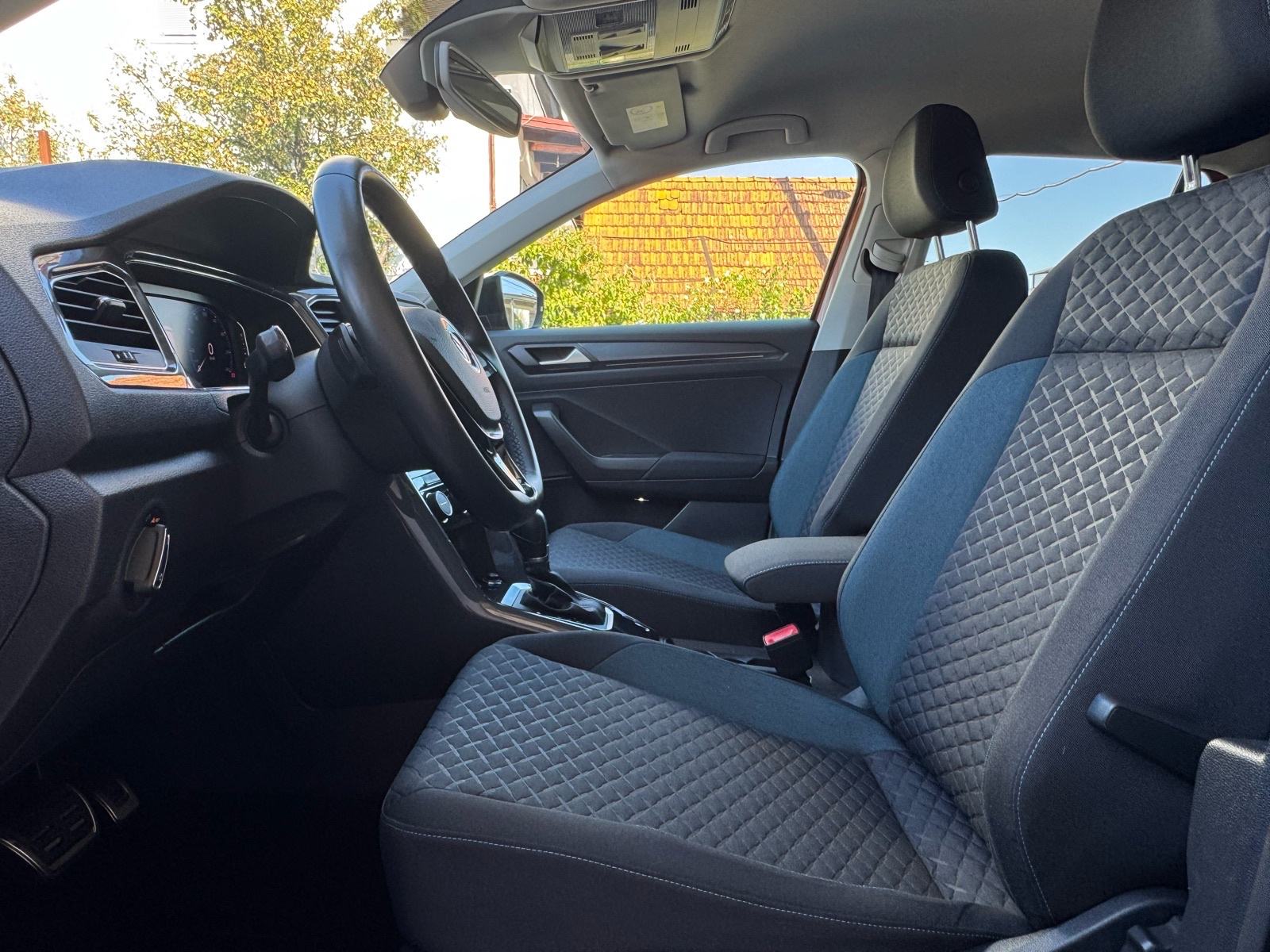 VW T-Roc 1,5 TSI DSG / IQ DRIVE / FULL LED / NAVI / AMBIENT / ACC /, fotografija 8