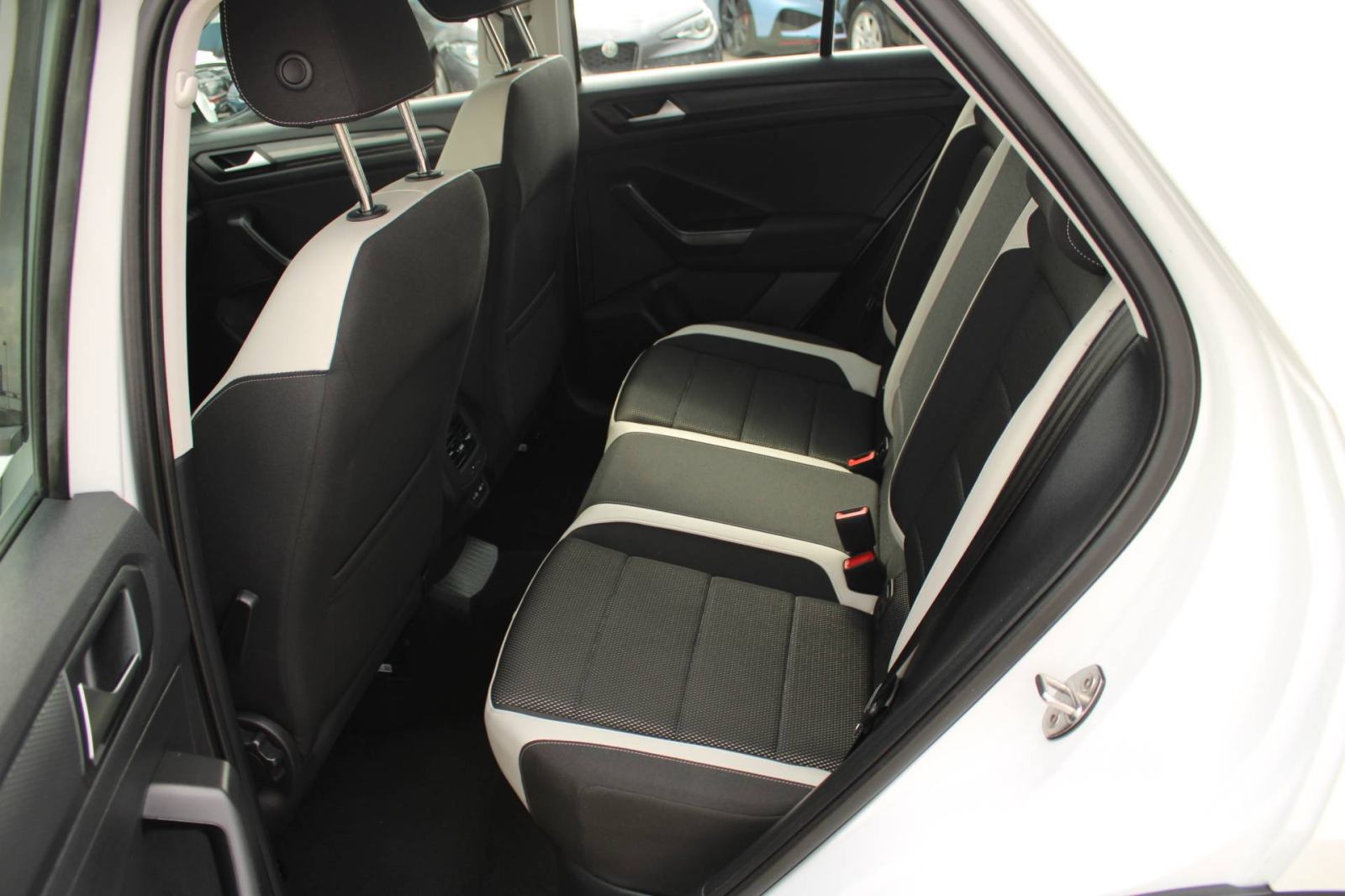 VW T-Roc 1.5 TSi DSG *LED,NAVIGACIJA,KAMERA*, fotografija 12