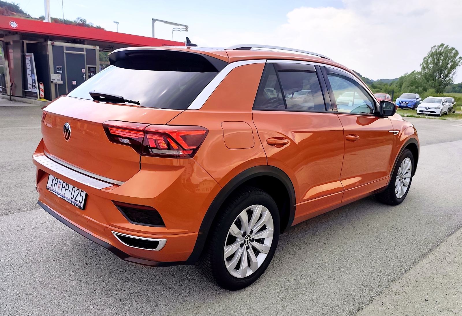 VW T-Roc 1,5 TSI-150 KS,DSG,R-LINE,+EL.PANORAMA,FULL, fotografija 4
