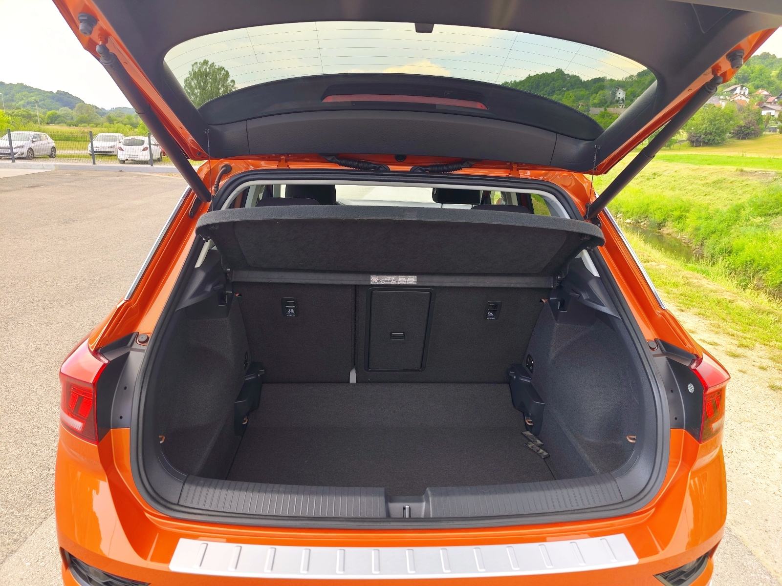 VW T-Roc 1,5 TSI-150 KS,DSG,R-LINE,+EL.PANORAMA,FULL, fotografija 8