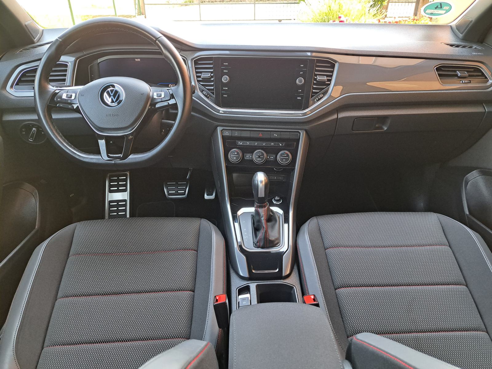 VW T-ROC 1.5*TSI*DSG*SPORT*MATRIX*VIRTUAL*NAVIGACIJA*KAMERA*, fotografija 17