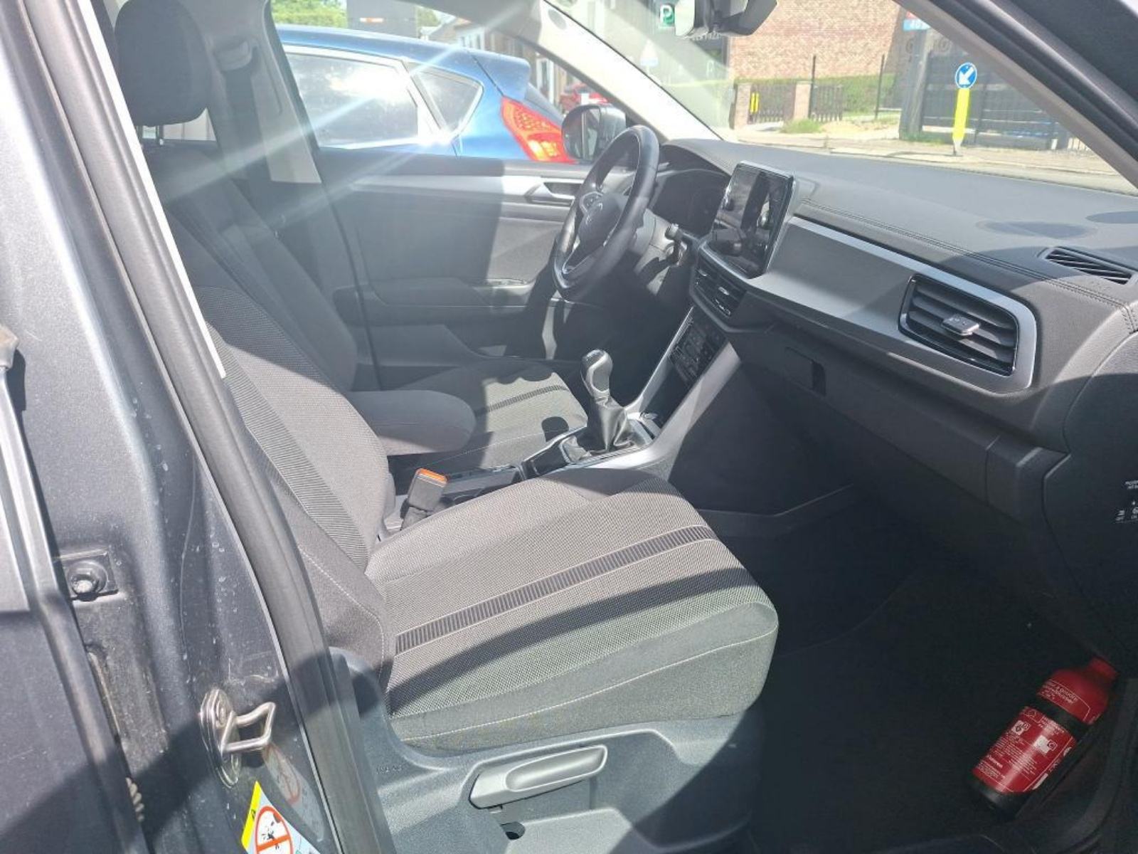 VW T-Roc 1,5 TSI,navi,led, leasing rata 280e, fotografija 3