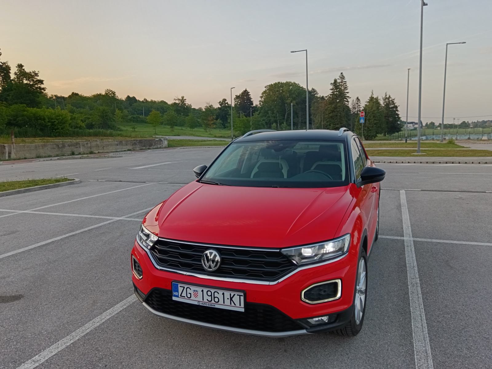 VW T-Roc 1,5 TSI NAVIGACIJA,KAMERA, fotografija 12