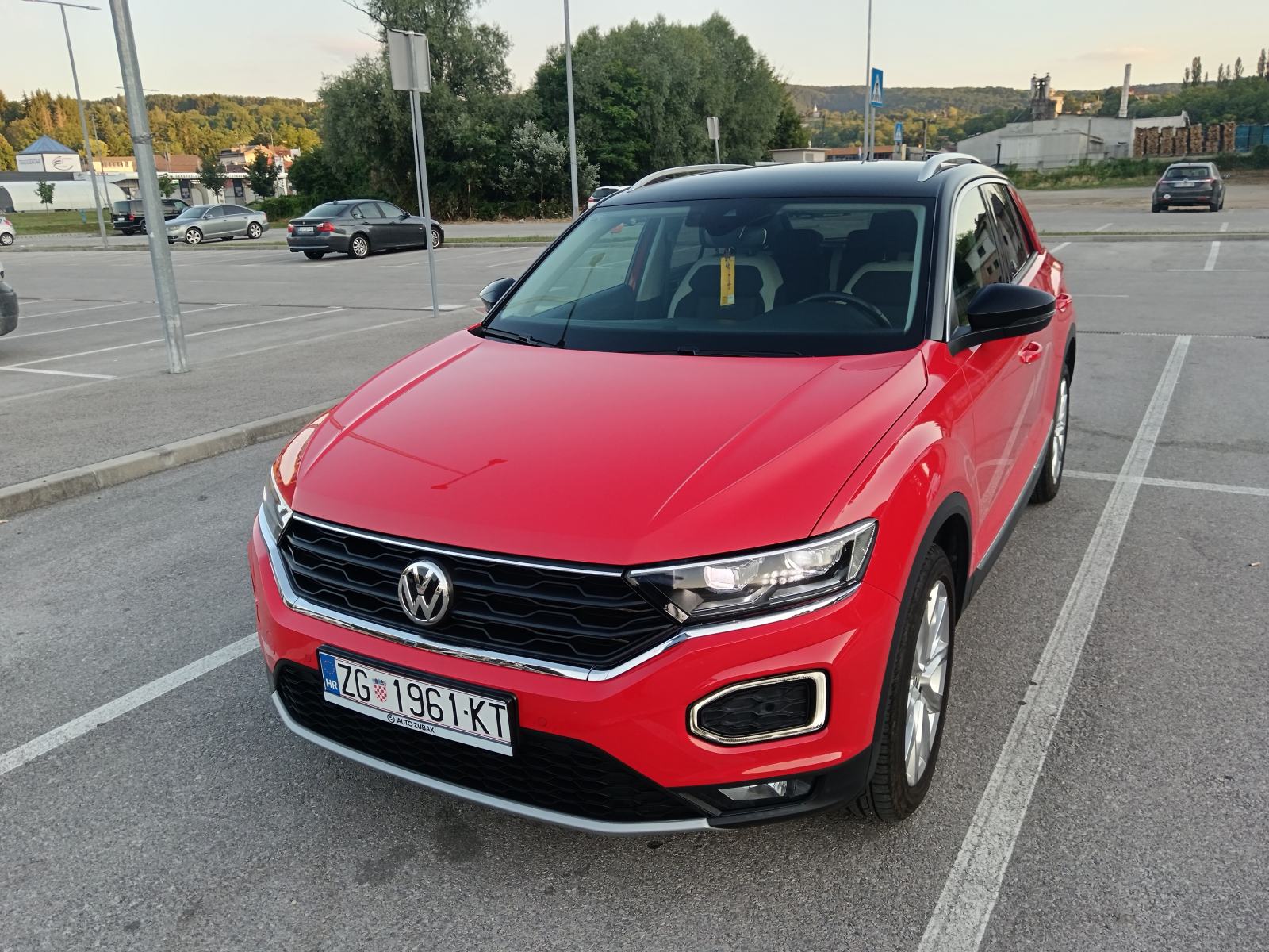 VW T-Roc 1,5 TSI NAVIGACIJA,KAMERA, fotografija 13