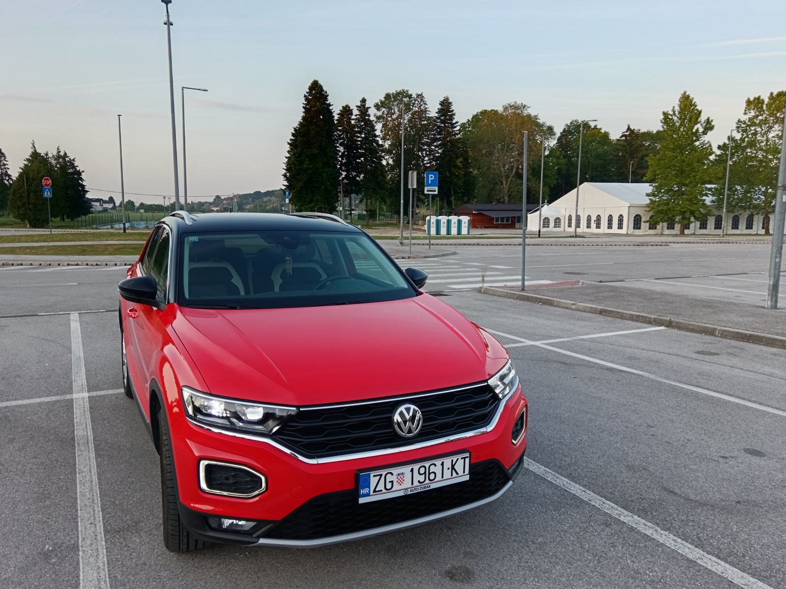 VW T-Roc 1,5 TSI NAVIGACIJA,KAMERA, fotografija 14
