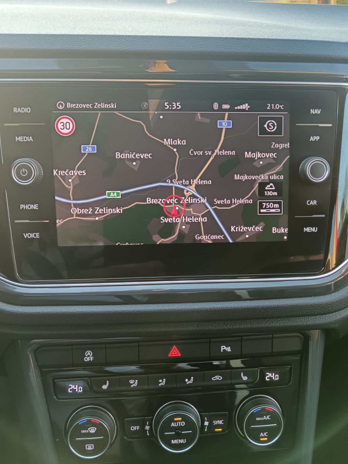 VW T-Roc 1,5 TSI NAVIGACIJA,KAMERA, fotografija 19
