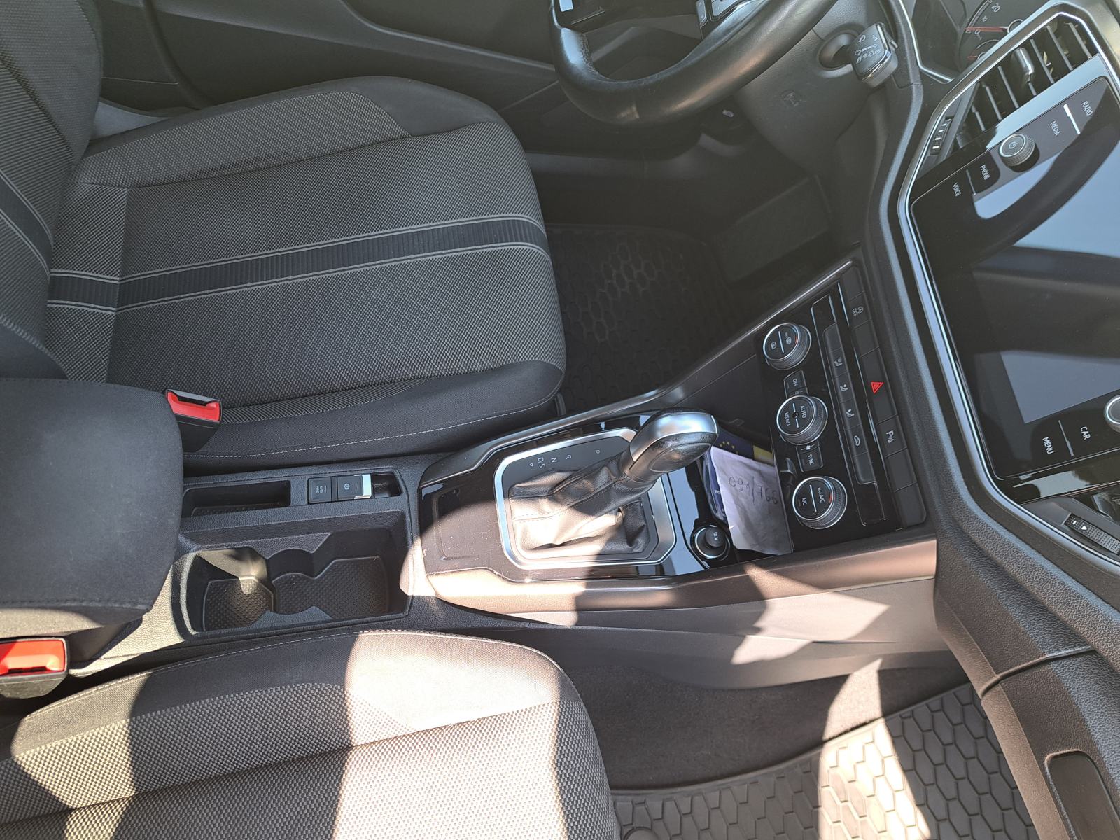 VW T-Roc 1.5 TSI DSG | HR auto | 80.000 km | Reg. 12/2026 | Kamera, fotografija 15