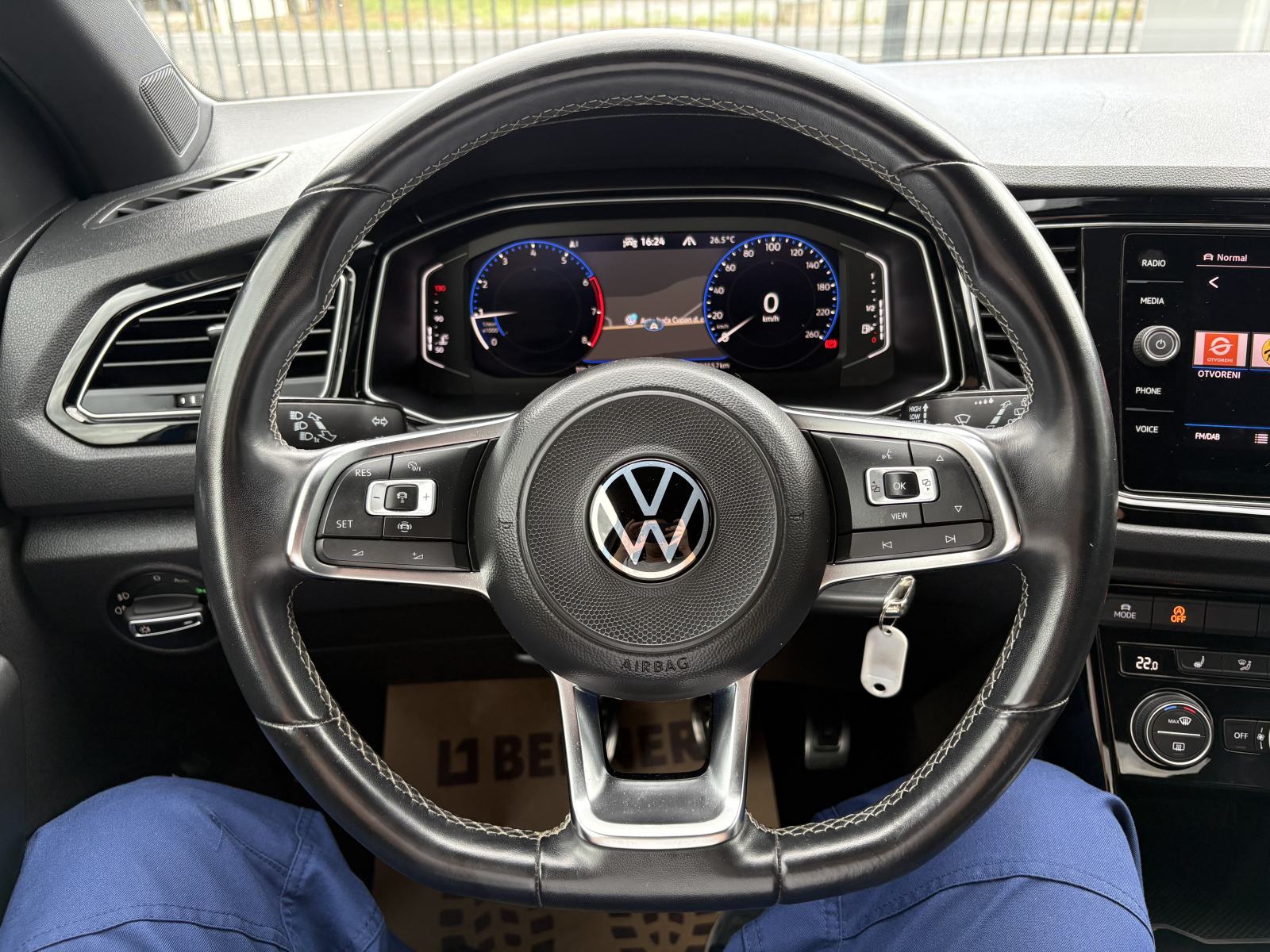 VW T-Roc 1,5 TSI SPORT MOD.2022 NAV,LED,VIRT.KOKPIT,KAMERA,7.097,67€*3, fotografija 16