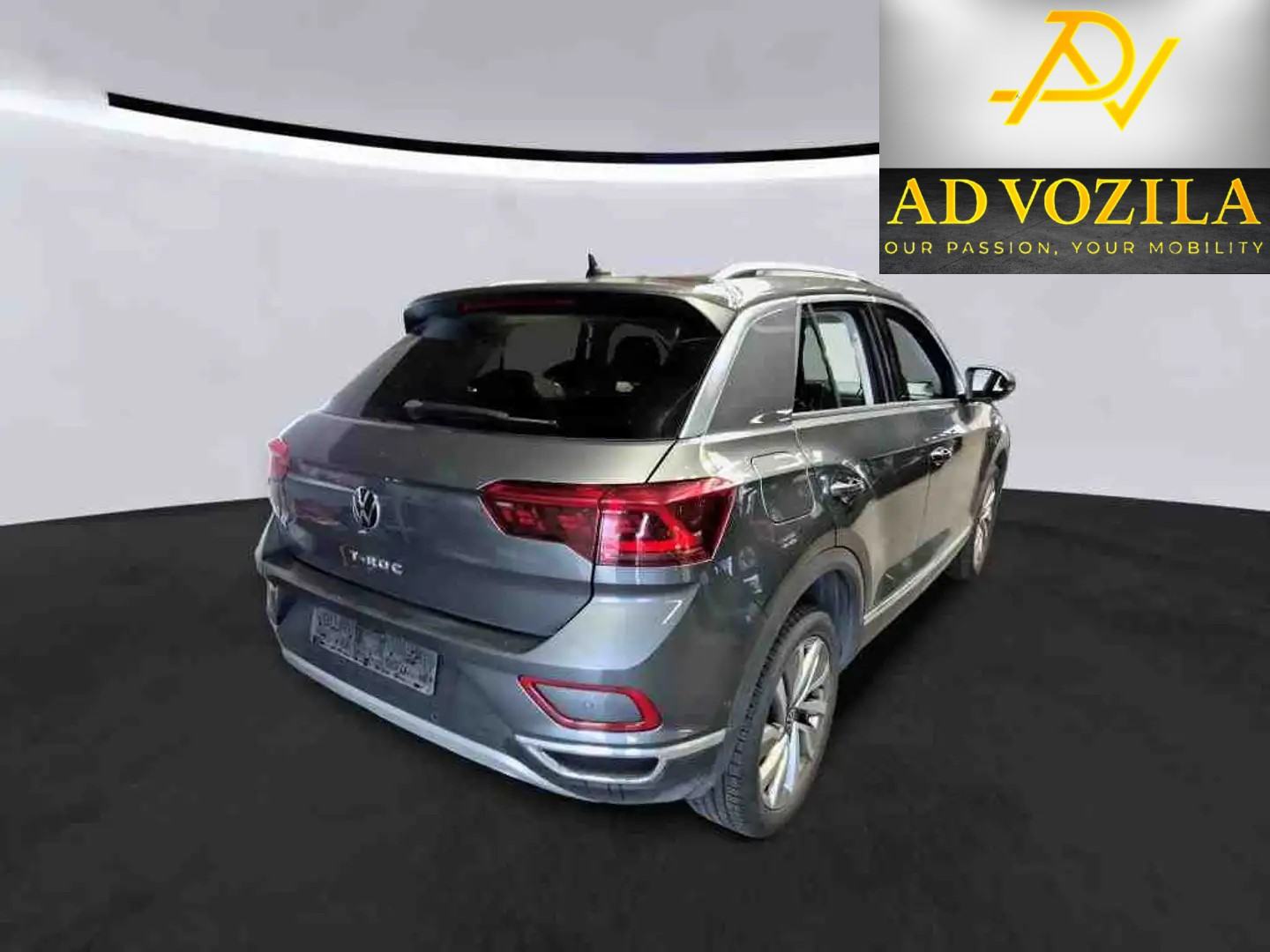 VW T-Roc 1,5TSI LED IQ,masaž.sjedala,kamera,Keyless €25.900 do reg.!, fotografija 4