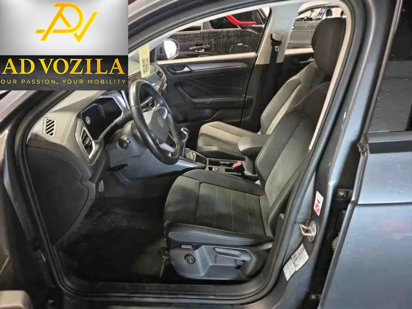 VW T-Roc 1,5TSI LED IQ,masaž.sjedala,kamera,Keyless €25.900 do reg.!, fotografija 2