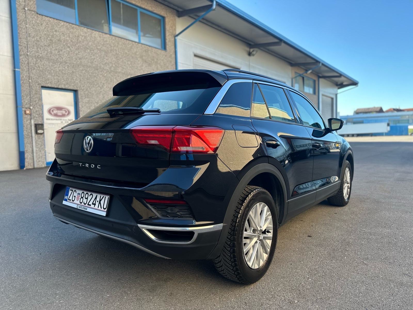VW T-Roc 1.6 TDI 85kw -STYLE- VELIKI SERVIS, fotografija 4