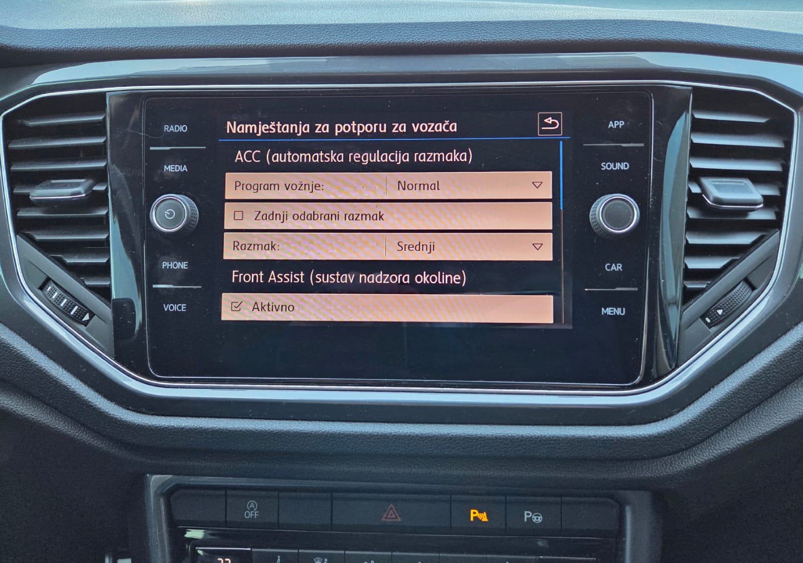 VW T-Roc 1,6 TDI DESIGN*ALU NAVI WEBASTO PARK PILOT*84.000KM*GARANC*, fotografija 18
