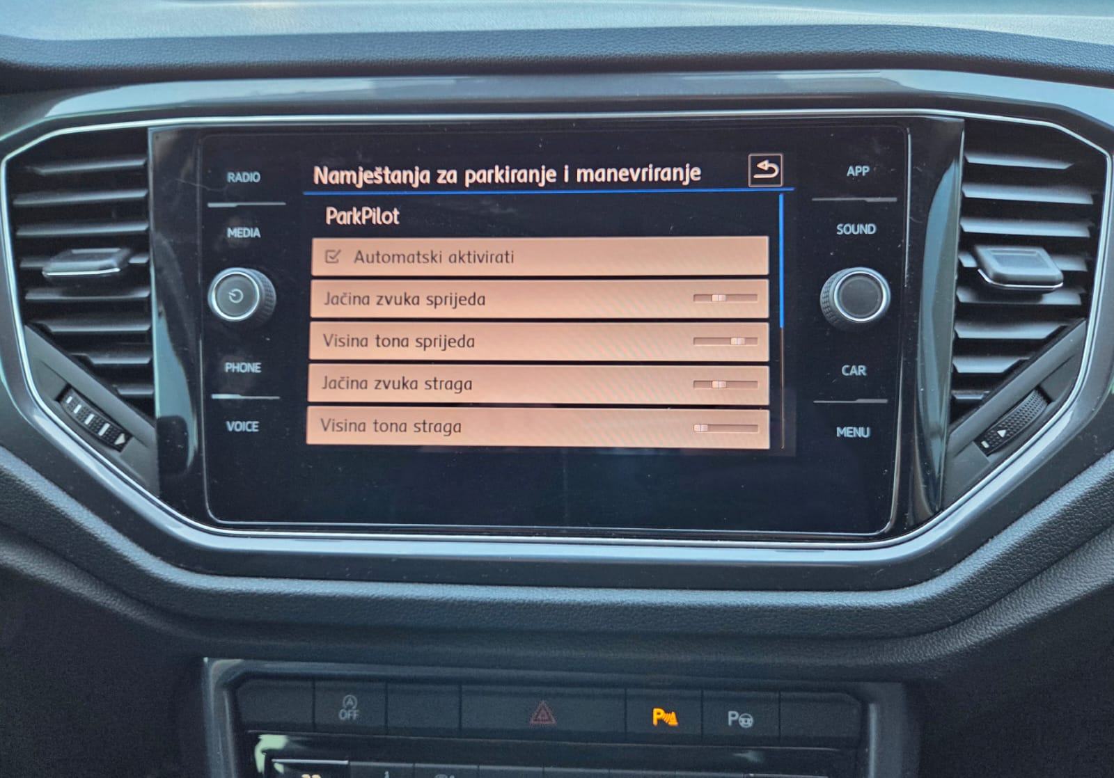 VW T-Roc 1,6 TDI DESIGN*ALU NAVI WEBASTO PARK PILOT*84.000KM*GARANC*, fotografija 14