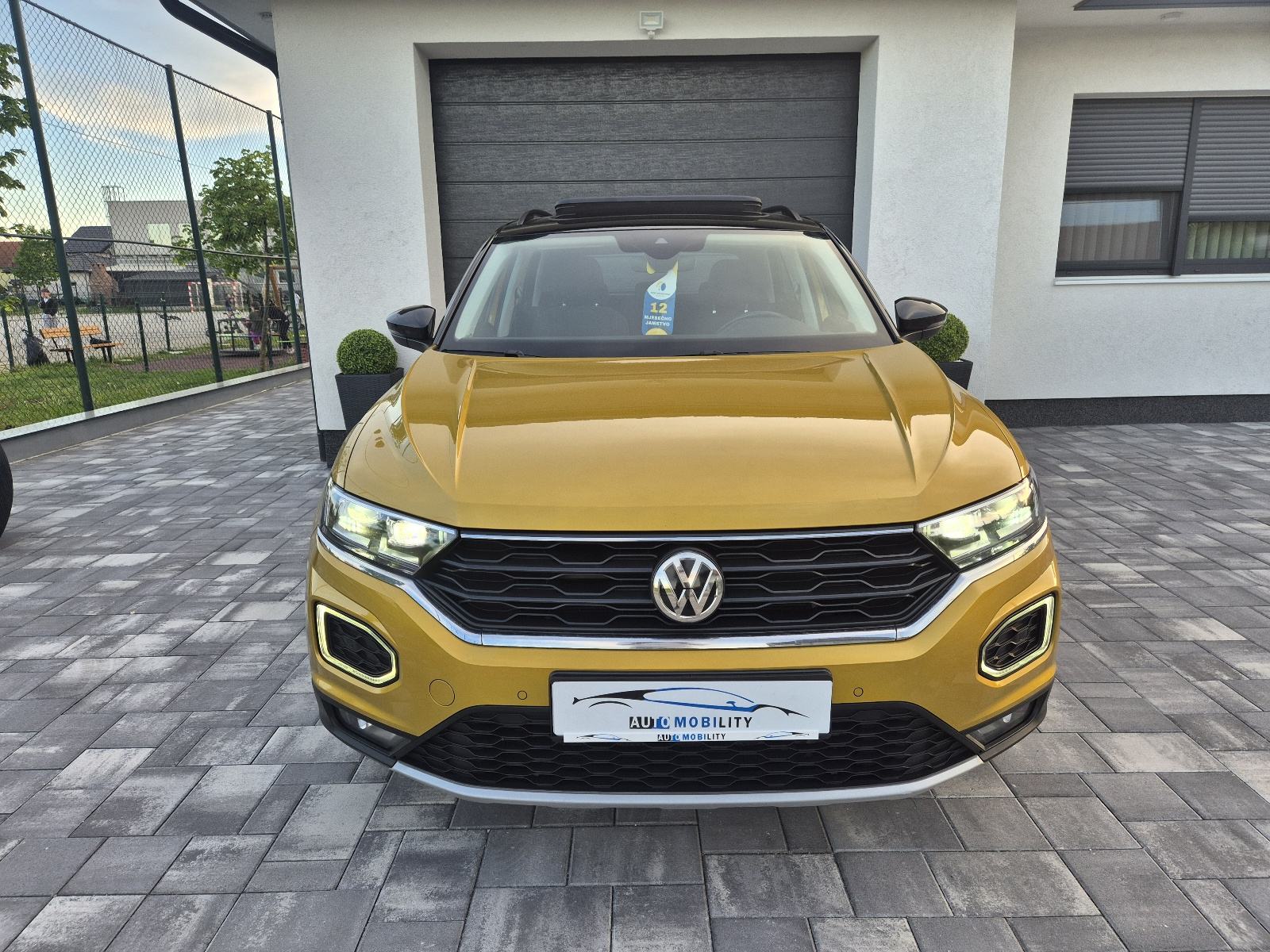 VW T-Roc 1,6 TDI DESIGN PANORAMA MATRIX VIRTUAL **GARANCIJA**, fotografija 2