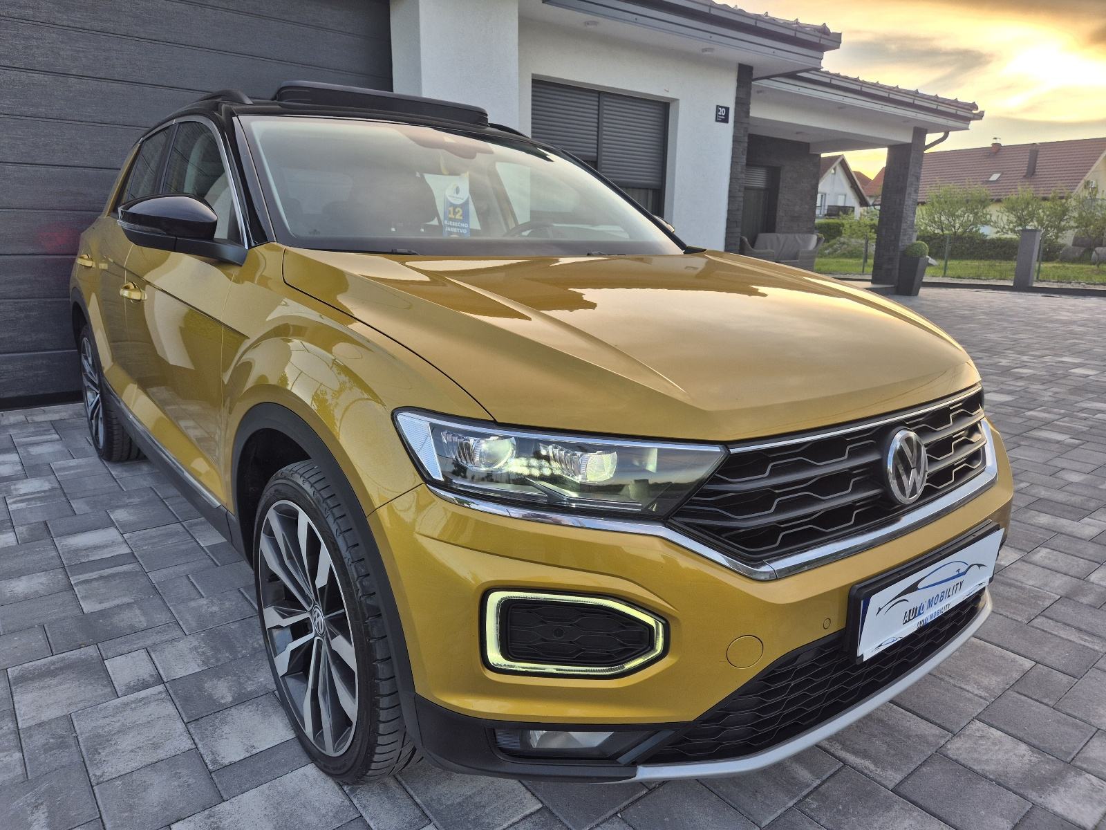 VW T-Roc 1,6 TDI DESIGN PANORAMA MATRIX VIRTUAL **GARANCIJA**, fotografija 3