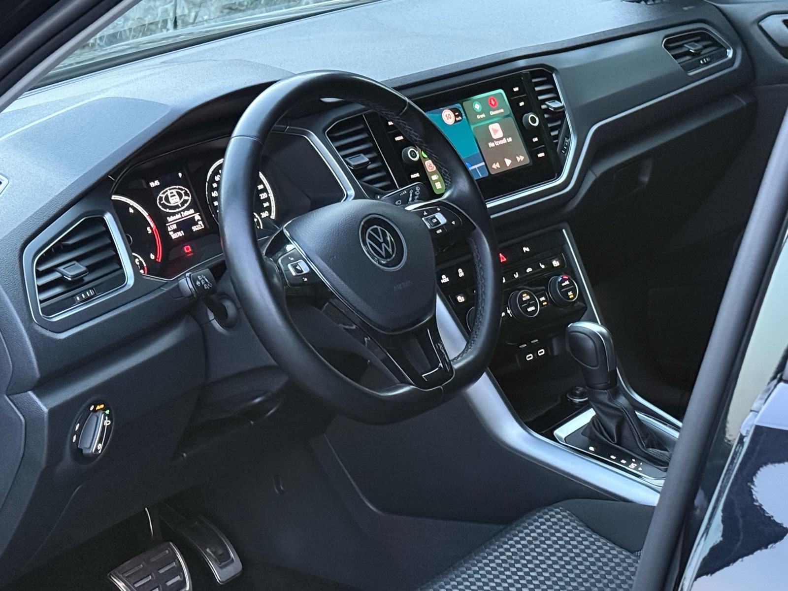 VW T-Roc 2.0 TDI DSG ACTIVE, LED, NAVI, 150KS, ACC, SERVISNA, fotografija 8
