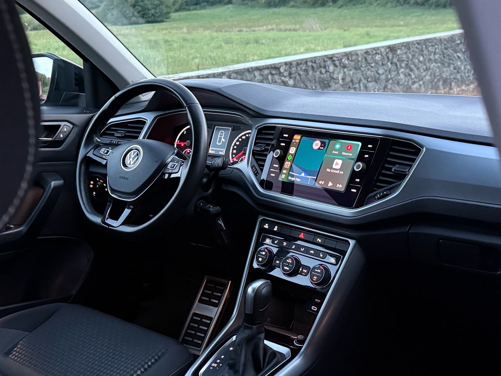 VW T-Roc 2.0 TDI DSG ACTIVE, LED, NAVI, 150KS, ACC, SERVISNA, fotografija 12