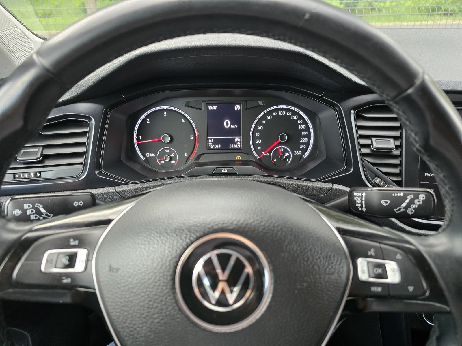 VW T-Roc 1.6 TDI- GRATIS PRIJENOS, PUNO OPREME, fotografija 16