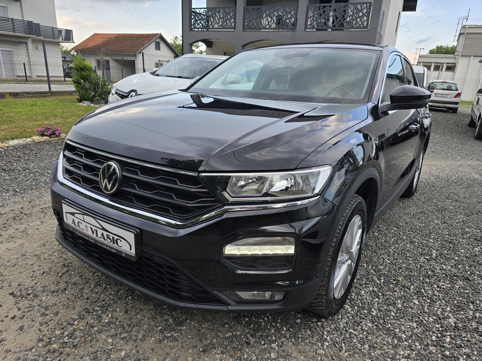 VW T-Roc 1.6 TDI- GRATIS PRIJENOS, PUNO OPREME, fotografija 4