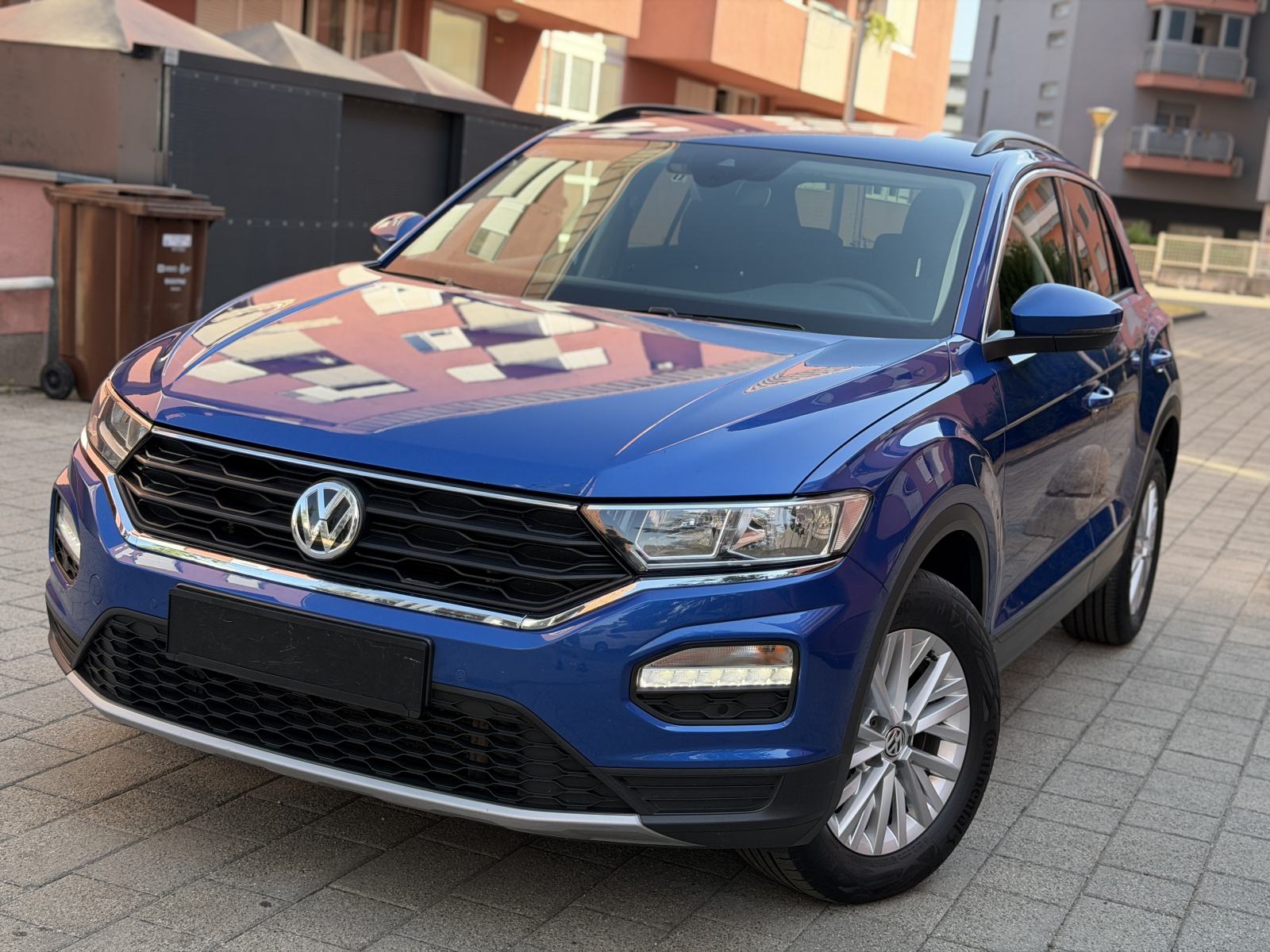VW T-Roc 1,6 TDI / HR AUTO / REGAN 06/27 / VELIKI SERVICE / TOP STANJE, fotografija 2