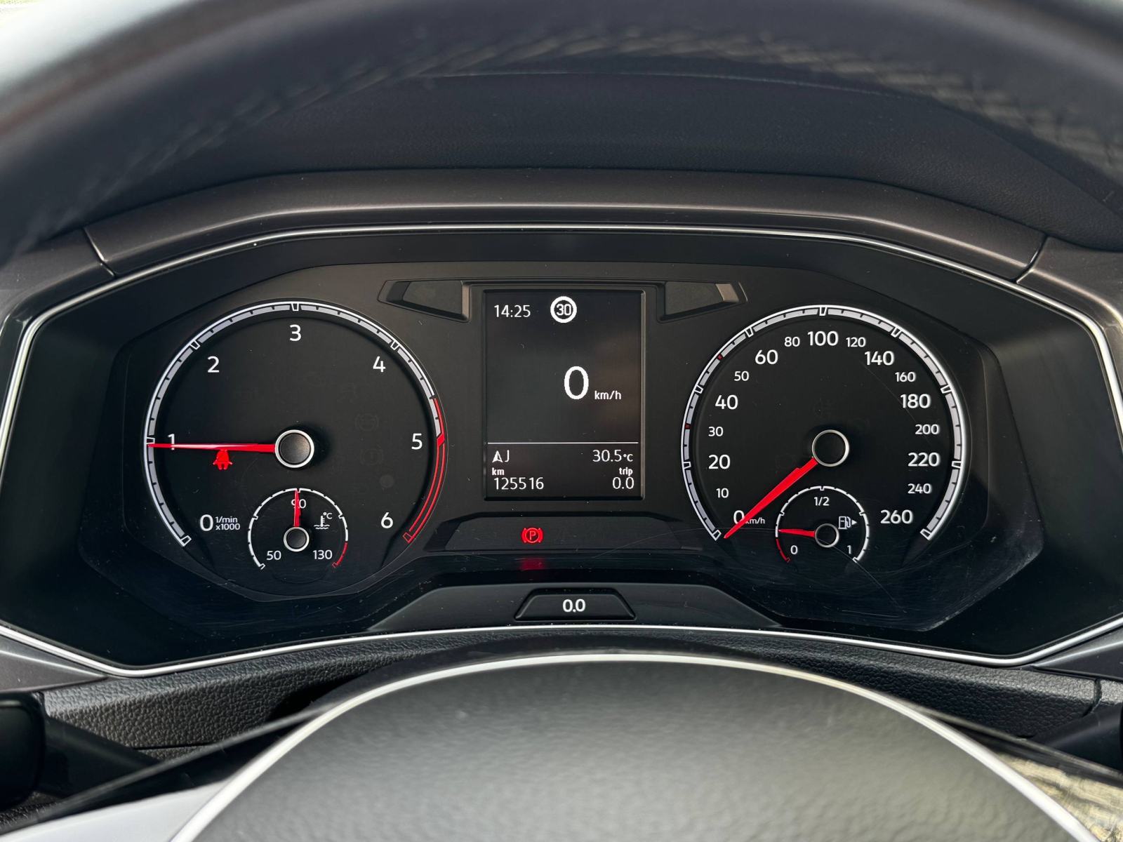 VW T-Roc 1,6 TDI IQ Drive *JAMSTVO*LED*ASISTENTI*, fotografija 12