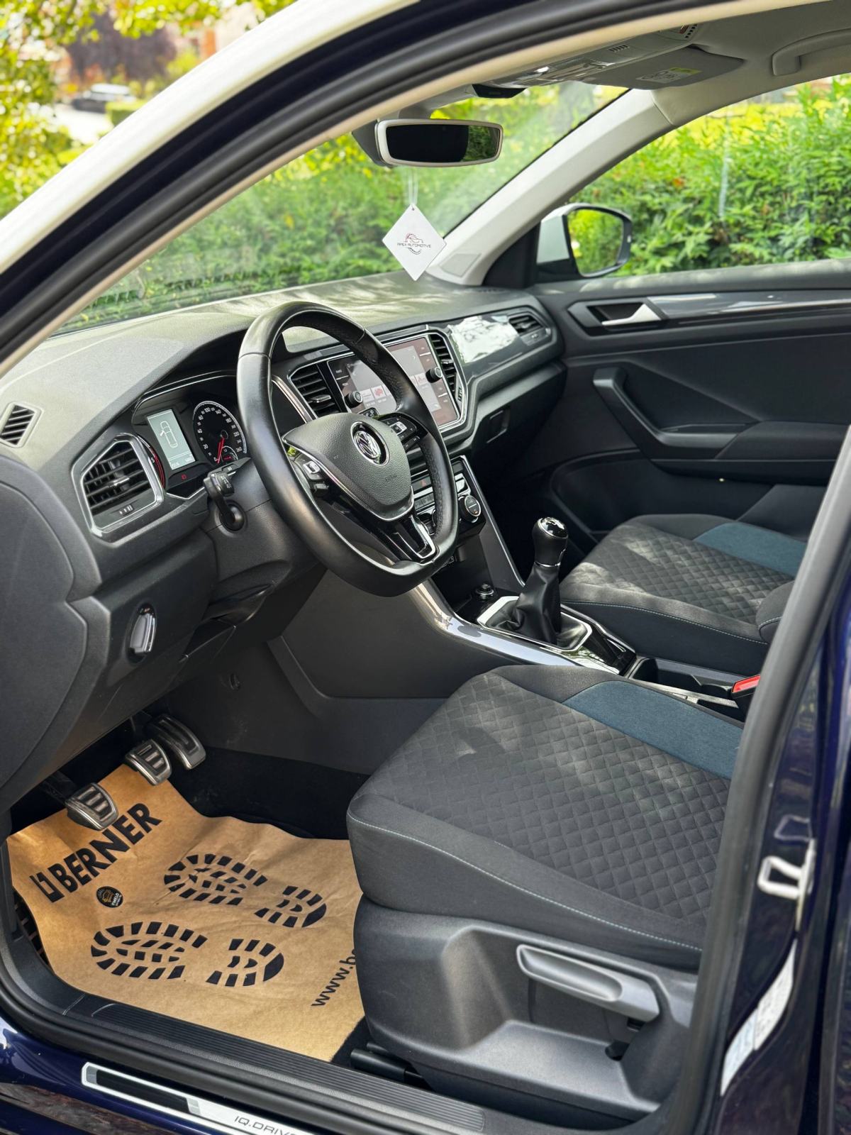 VW T-Roc 1,6 TDI IQ Drive *JAMSTVO*LED*ASISTENTI*, fotografija 8