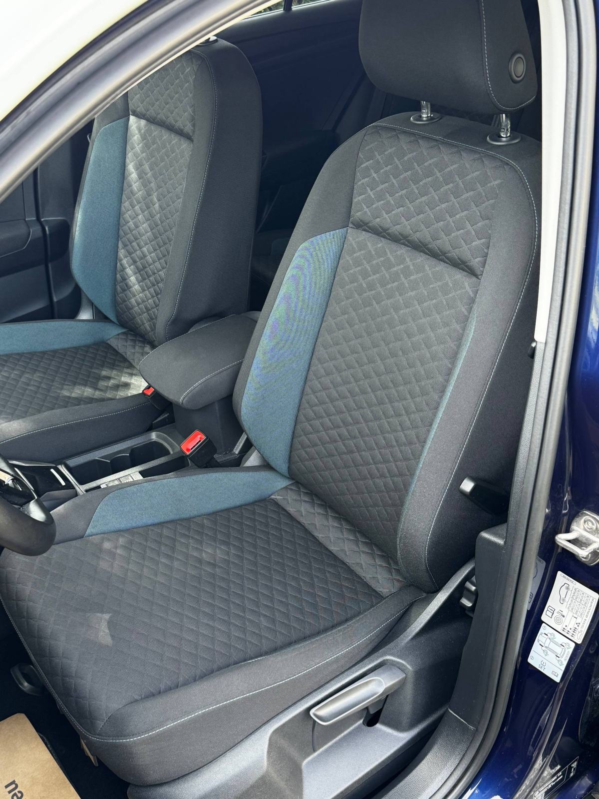 VW T-Roc 1,6 TDI IQ Drive *JAMSTVO*LED*ASISTENTI*, fotografija 9