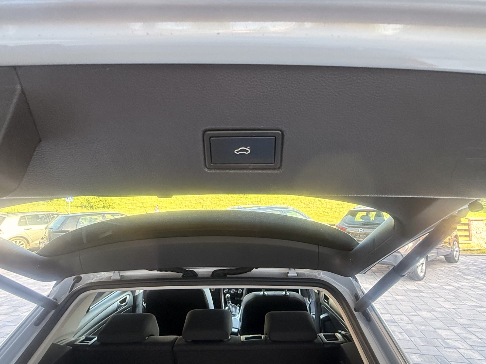 VW T-Roc 1,6 TDI⭐IQ drive⭐virtualni display⭐navigacija⭐panorama⭐TOP⭐, fotografija 10