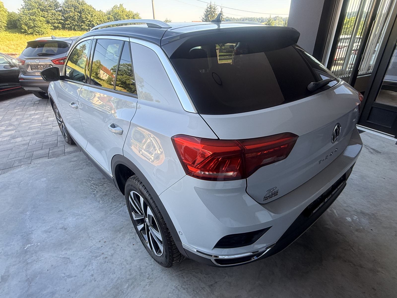 VW T-Roc 1,6 TDI⭐IQ drive⭐virtualni display⭐navigacija⭐panorama⭐TOP⭐, fotografija 4
