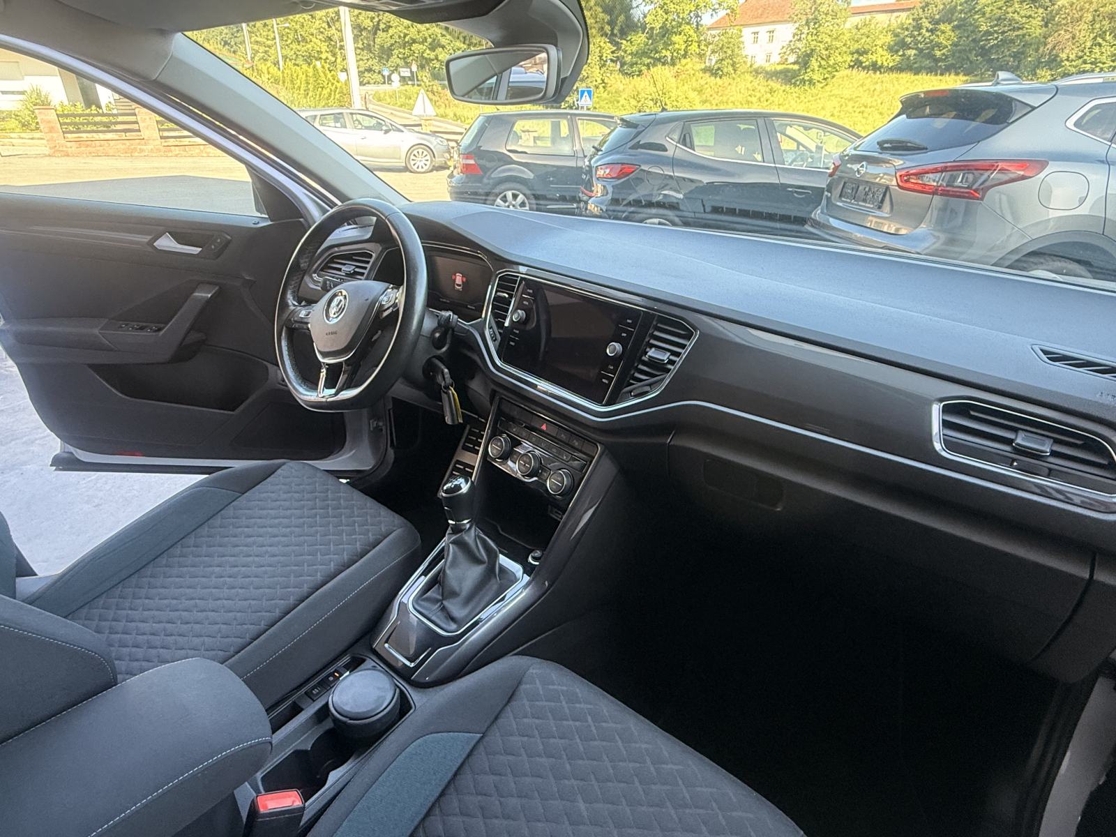 VW T-Roc 1,6 TDI⭐IQ drive⭐virtualni display⭐navigacija⭐panorama⭐TOP⭐, fotografija 6