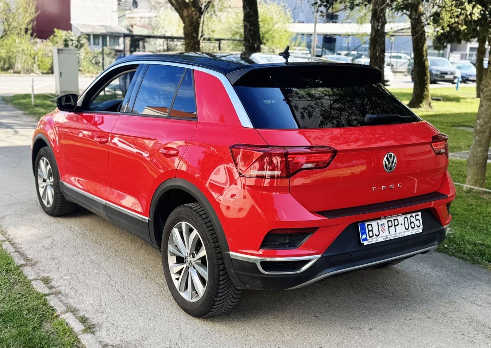 VW T-Roc 1.6 Tdi * Full * Led, Virtual, Navi, Gr. Sjedala * Leasing, fotografija 5