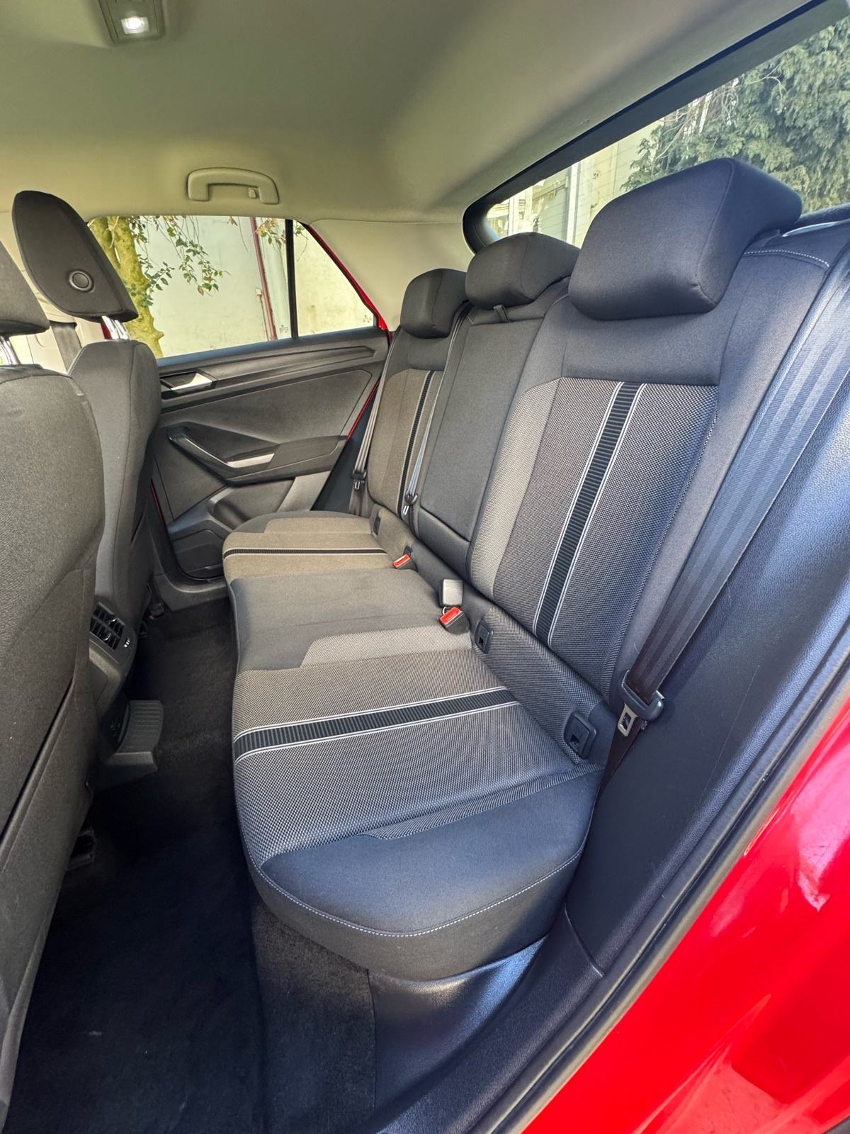 VW T-Roc 1.6 Tdi * Full * Led, Virtual, Navi, Gr. Sjedala * Leasing, fotografija 15