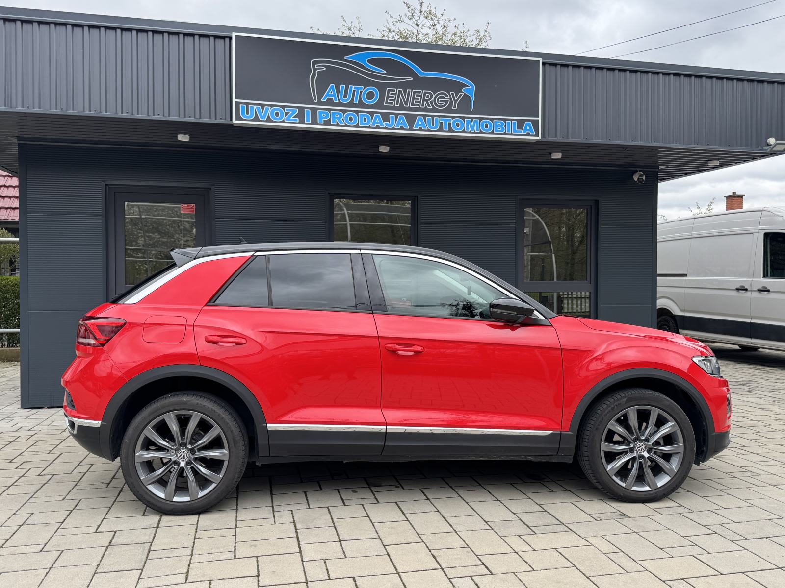 VW T-Roc 1,6 TDI Highline ⭐ Virtual Cockpit, Full LED, Alu 18 ⭐ Servis, fotografija 6