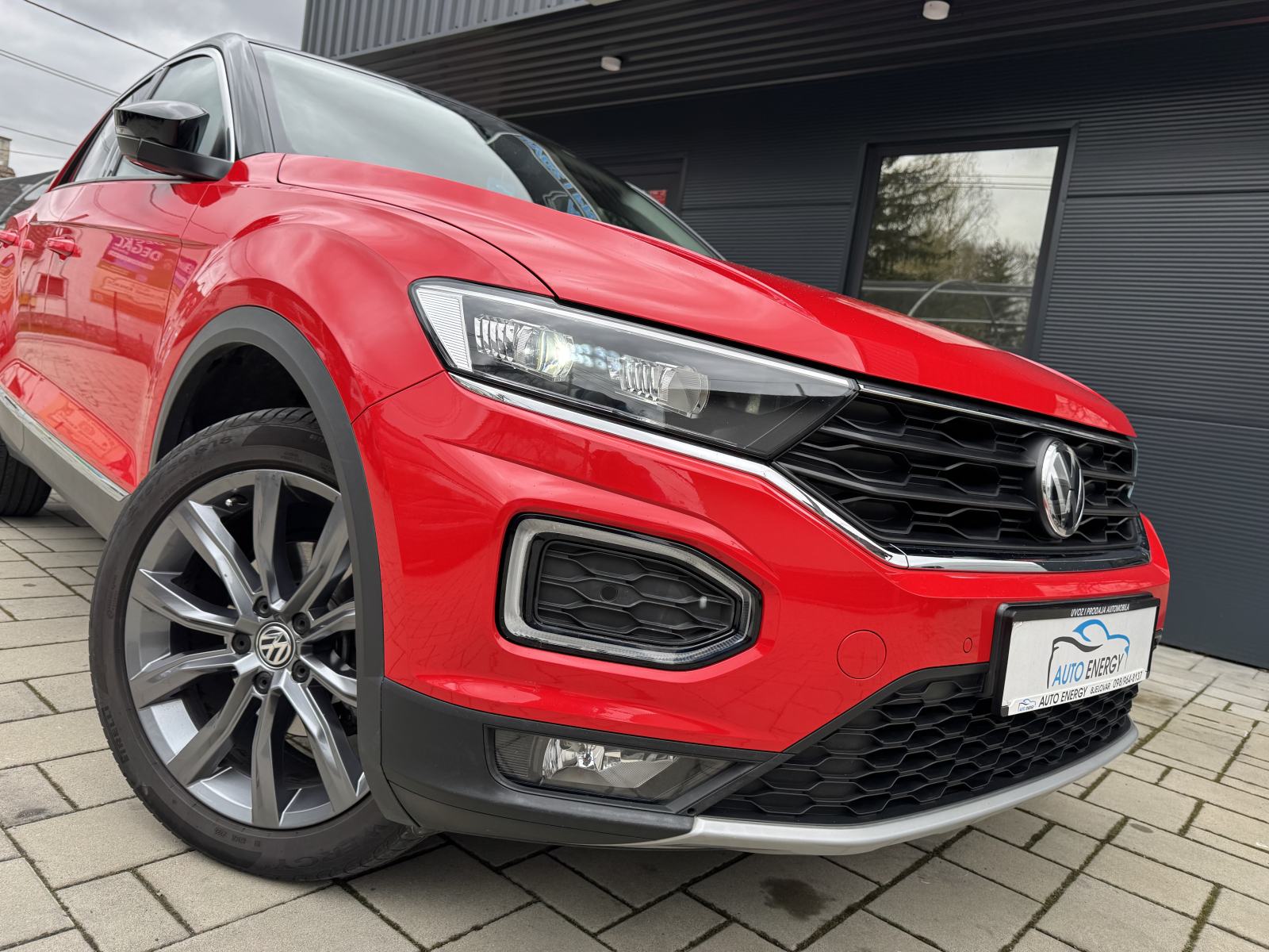 VW T-Roc 1,6 TDI Highline ⭐ Virtual Cockpit, Full LED, Alu 18 ⭐ Servis, fotografija 3
