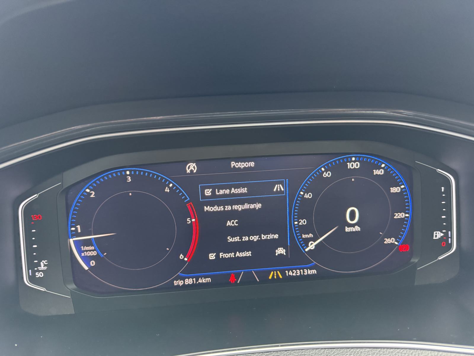 VW T-Roc 1,6 TDI Highline ⭐ Virtual Cockpit, Full LED, Alu 18 ⭐ Servis, fotografija 13