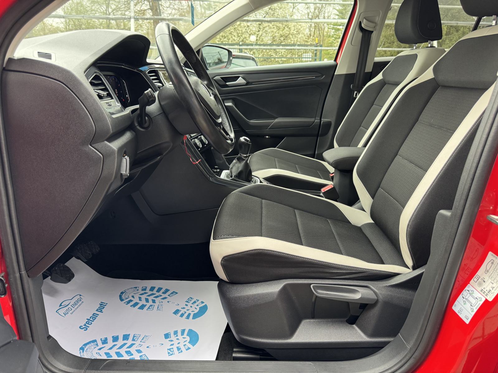 VW T-Roc 1,6 TDI Highline ⭐ Virtual Cockpit, Full LED, Alu 18 ⭐ Servis, fotografija 12