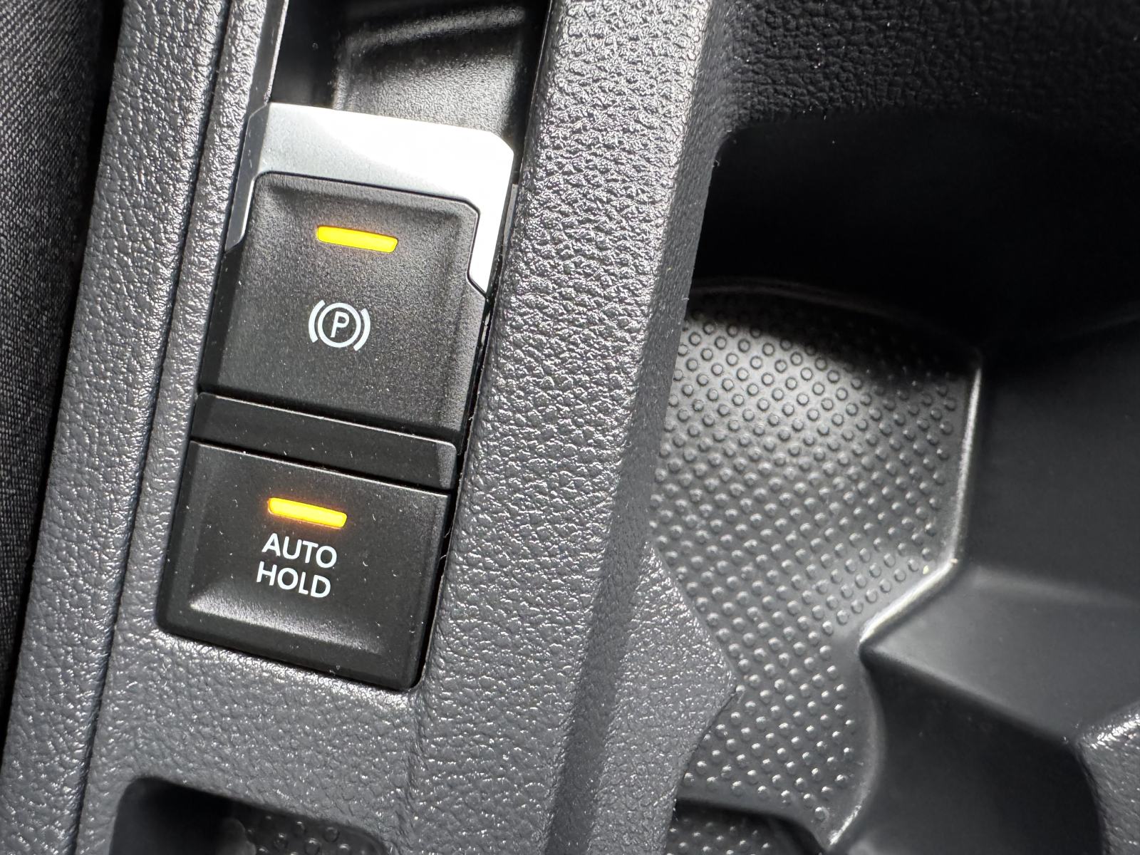 VW T-Roc 1,6 TDI Highline ⭐ Virtual Cockpit, Full LED, Alu 18 ⭐ Servis, fotografija 17