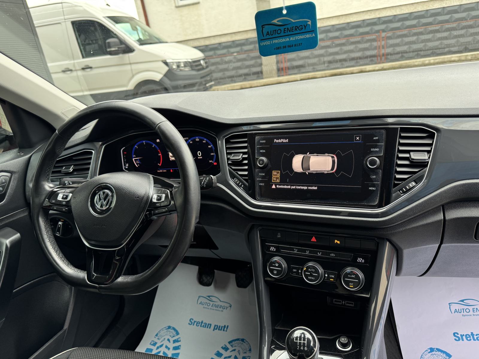 VW T-Roc 1,6 TDI Highline ⭐ Virtual Cockpit, Full LED, Alu 18 ⭐ Servis, fotografija 20