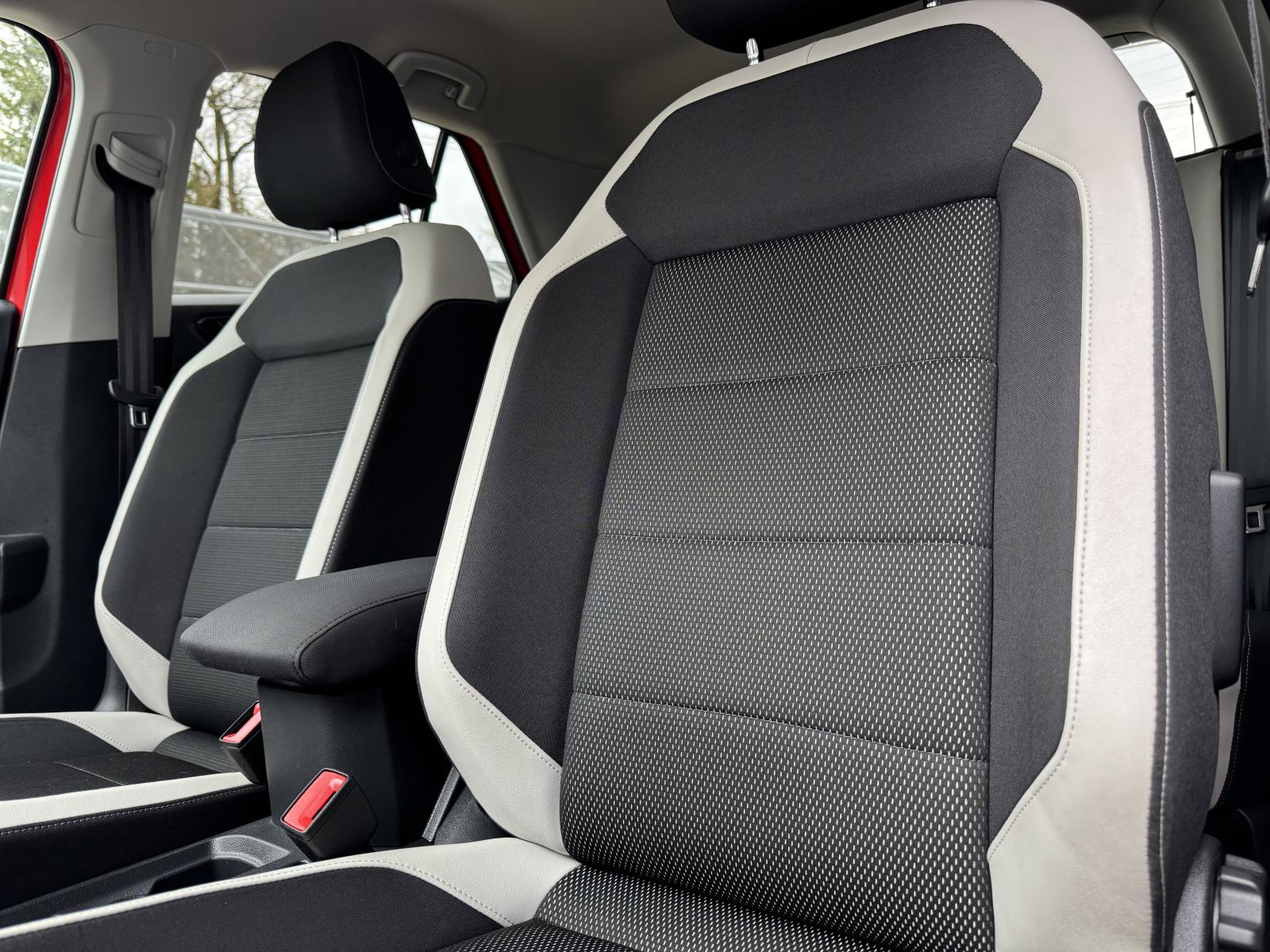 VW T-Roc 1,6 TDI Highline ⭐ Virtual Cockpit, Full LED, Alu 18 ⭐ Servis, fotografija 14