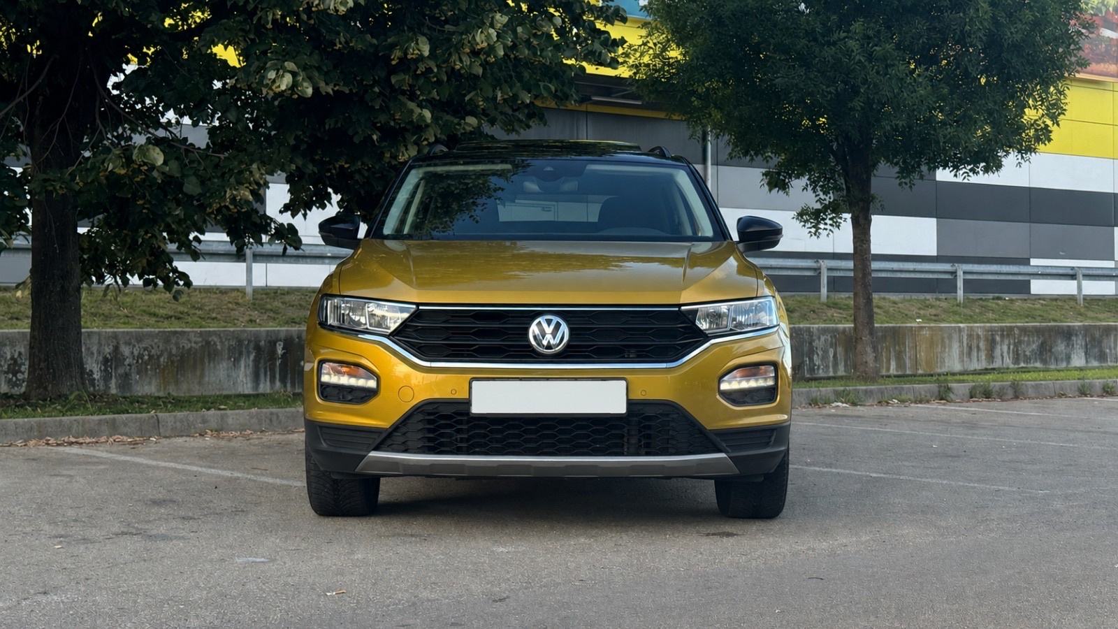 VW T-Roc 1,6 TDI PANORAMA rega 6/2027, fotografija 4