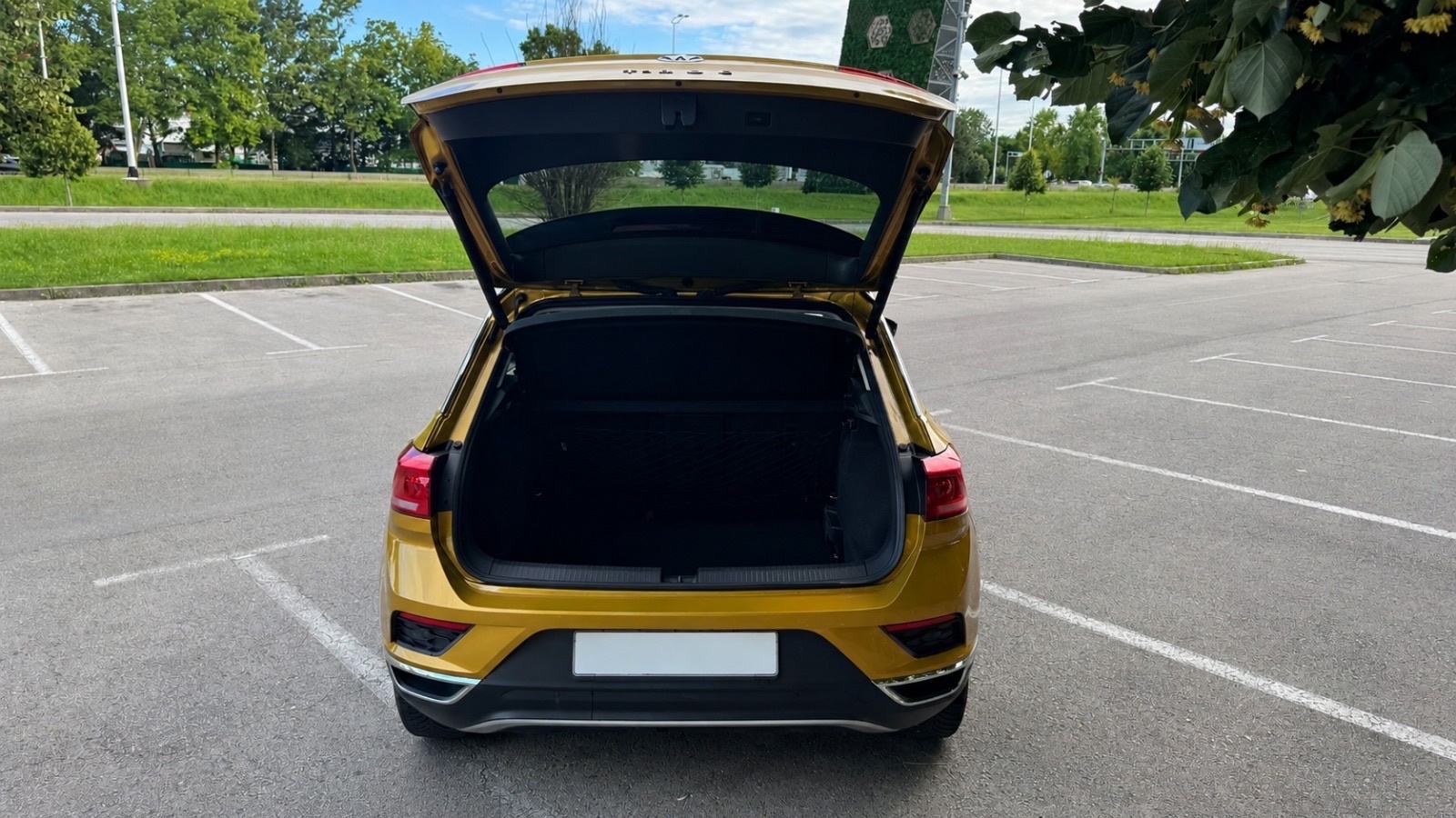 VW T-Roc 1,6 TDI PANORAMA rega 6/2027, fotografija 6