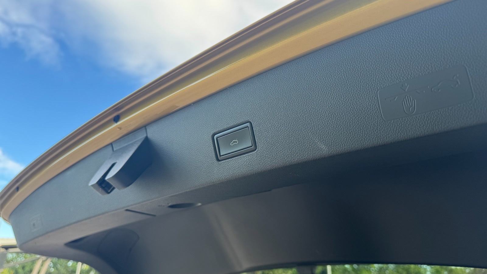 VW T-Roc 1,6 TDI PANORAMA rega 6/2027, fotografija 11